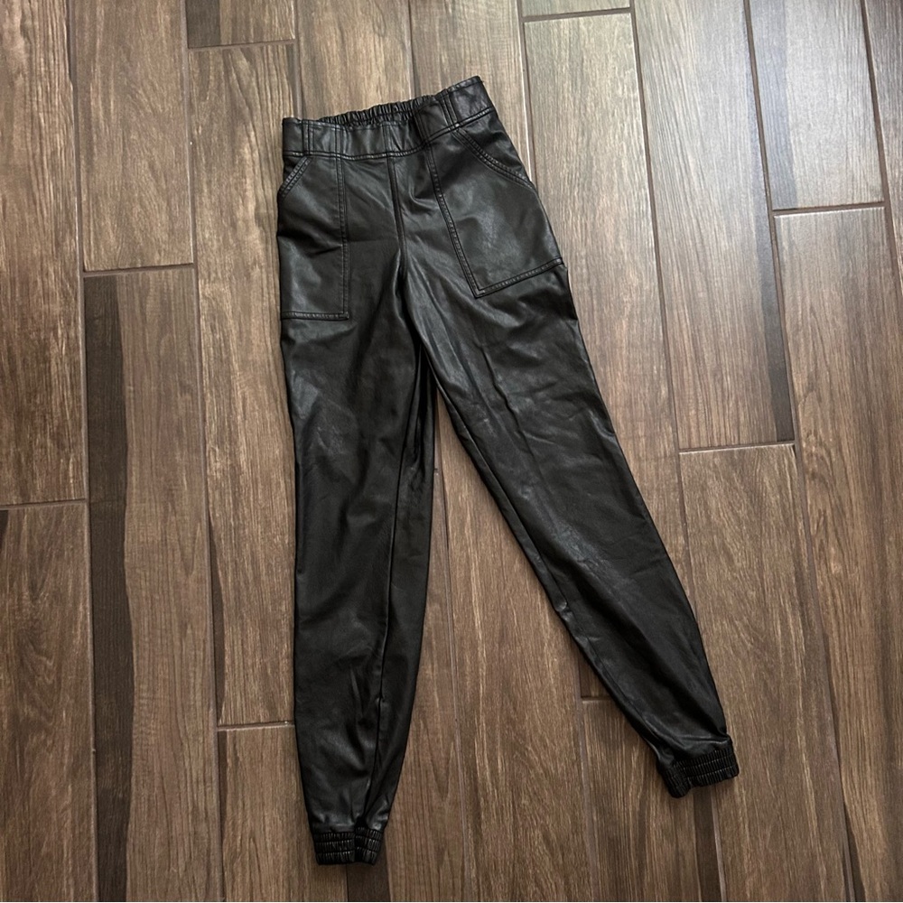 SPANX Leather Like Joggers in Black Noir Sz XS - Picture 2 of 6
